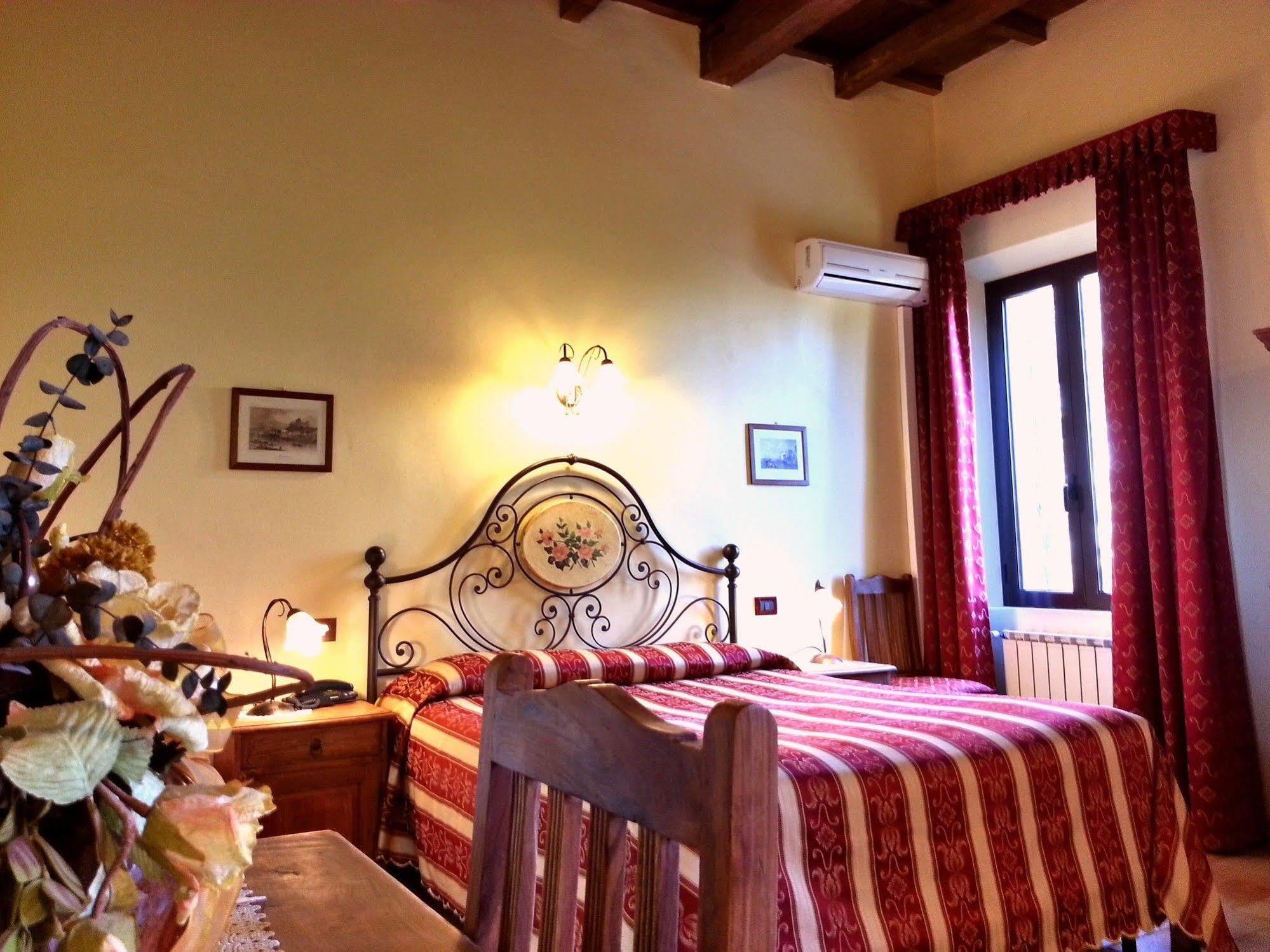 Hotel Antico Casale Vigarano Mainarda Eksteriør billede
